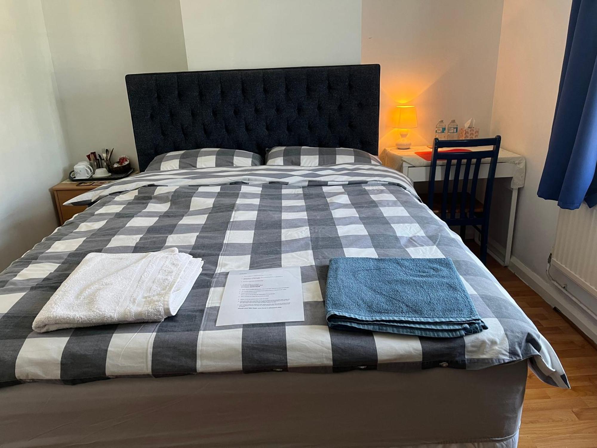 Large Double Bedroom With Free On Site Parking Kingston upon Thames  Luaran gambar